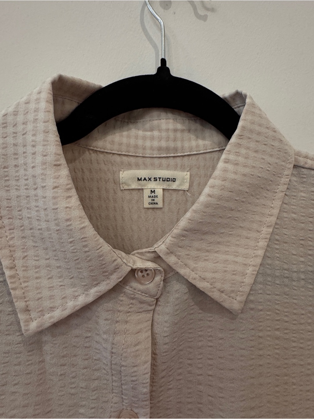 Max Studio Cream Textured Button-Front Ruffle Sleeve Blouse - Picture 3 of 5